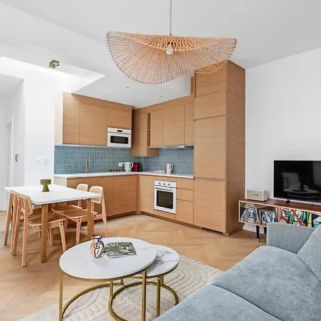 2 Or 4 People Eiffel Tower And Invalides Apartamento