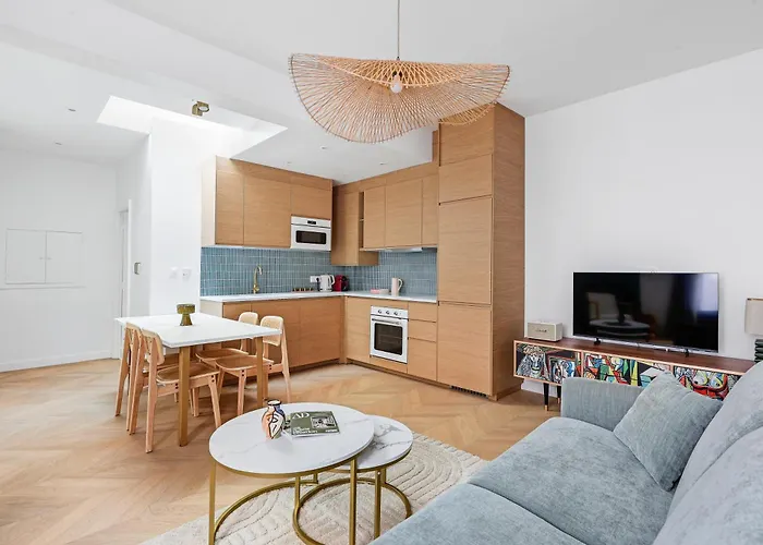 2 Or 4 People Eiffel Tower And Invalides Apartamento