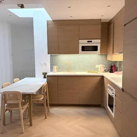 2 Or 4 People Eiffel Tower And Invalides Apartman